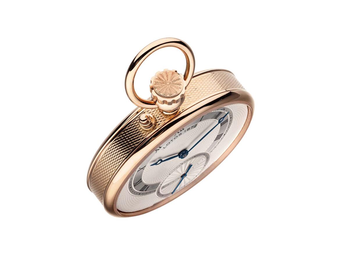 Guillochè all around and "Crown" engraving made by Hand